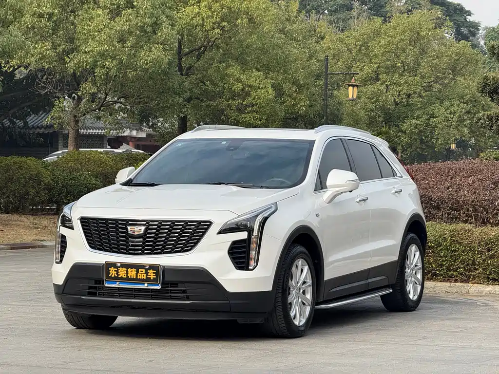 CADILLAC XT4