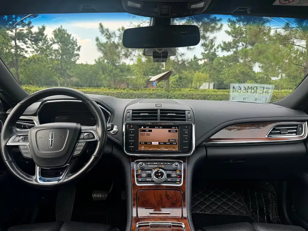 Lincoln Continental — миниатюра 5