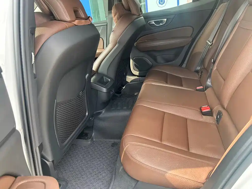 Volvo S60 — миниатюра 6