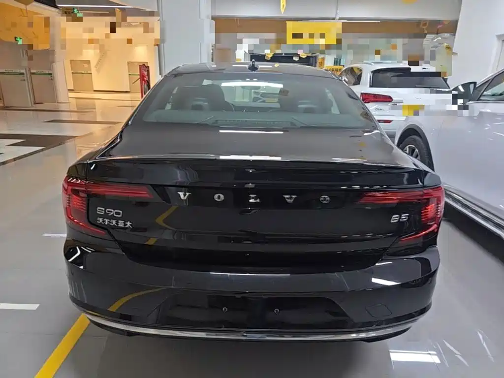 Volvo S90 — миниатюра 6
