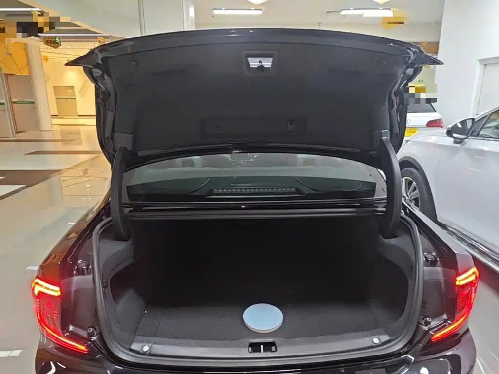 Volvo S90 — миниатюра 19