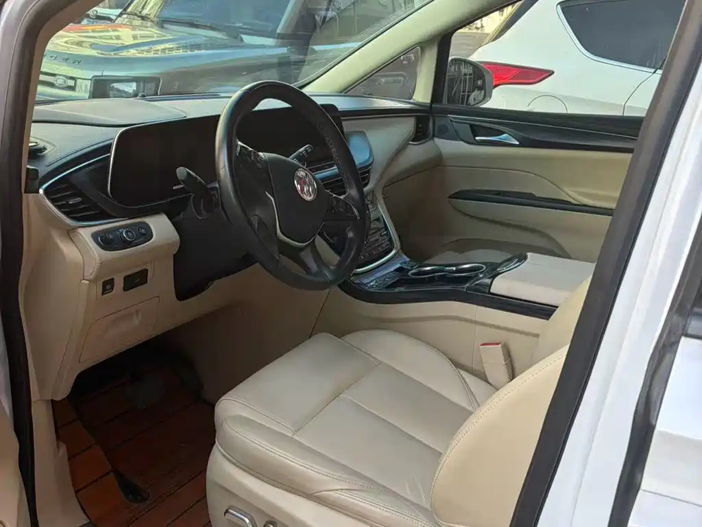 Buick GL8 — миниатюра 2