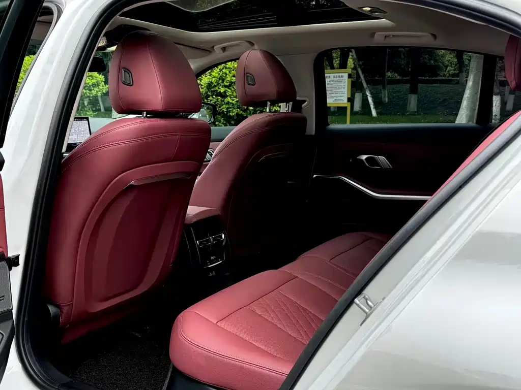 BMW 3 Series — миниатюра 6