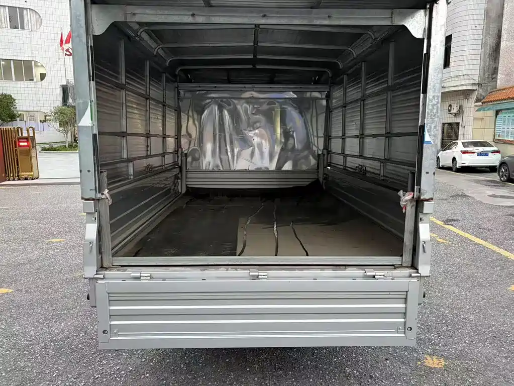 Wuling Rongguang 2023 1.5L Long Wheelbase LAR