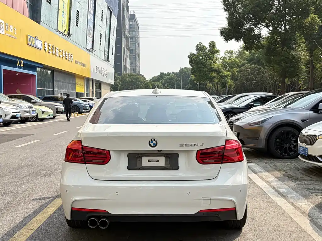 BMW 3 Series — миниатюра 4