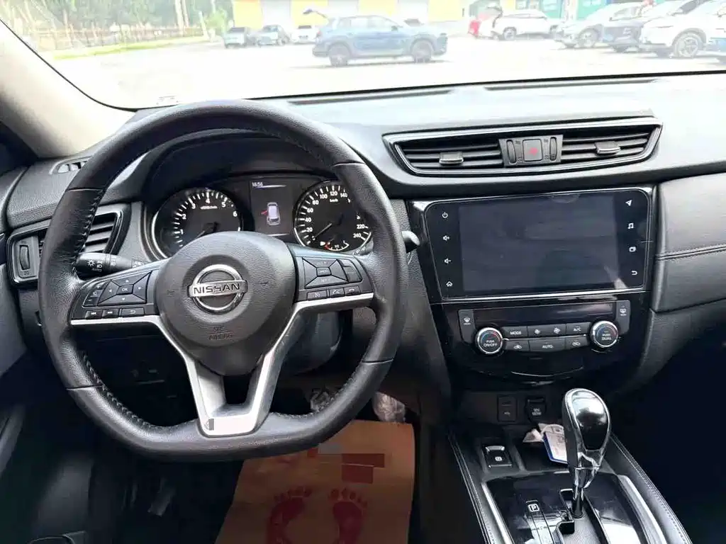 Nissan X-Trail — миниатюра 13