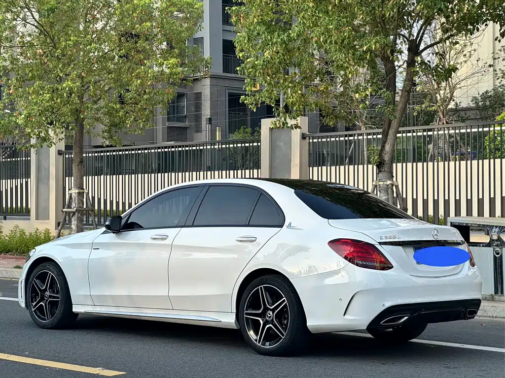 Mercedes-Benz C-Class — миниатюра 9
