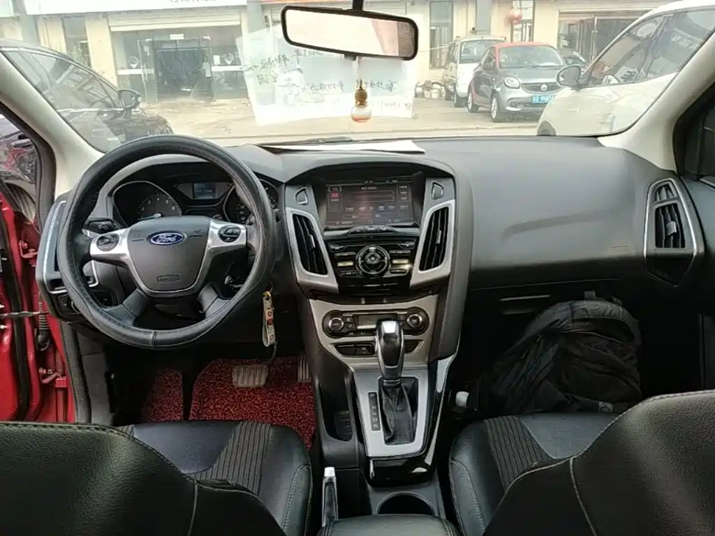 Ford Focus — миниатюра 10