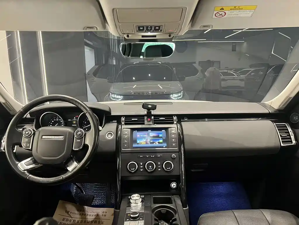 Land Rover Discovery — миниатюра 6