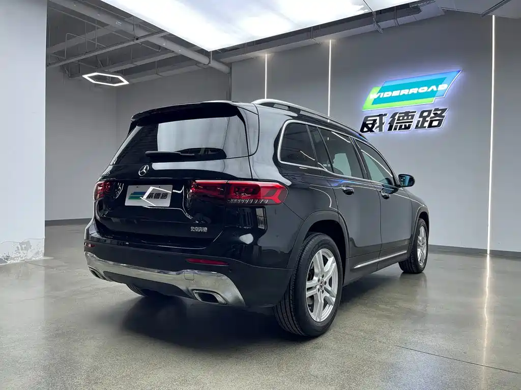 Mercedes-Benz GLB — миниатюра 8