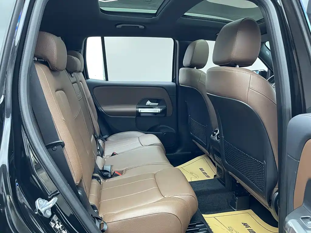 Mercedes-Benz GLB — миниатюра 15