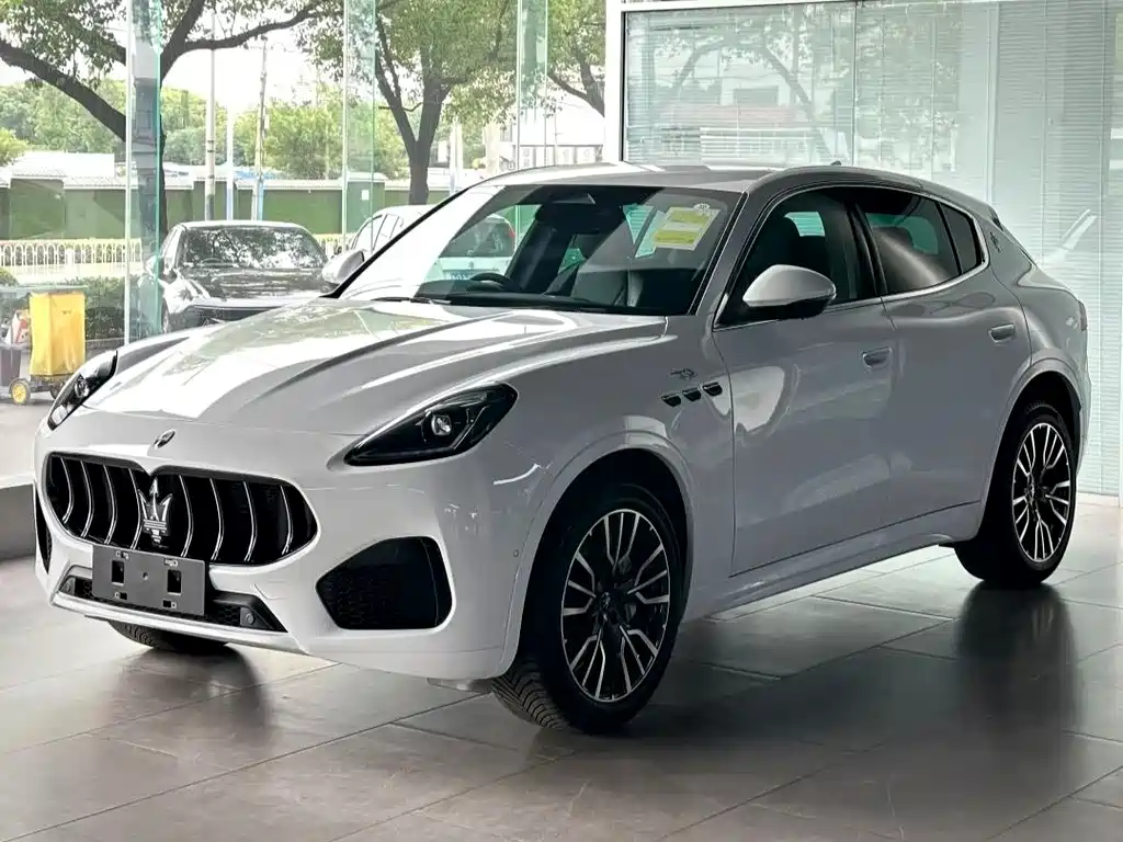 Maserati Grecale 0
