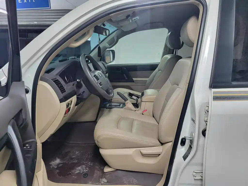 Toyota Land Cruiser — миниатюра 5