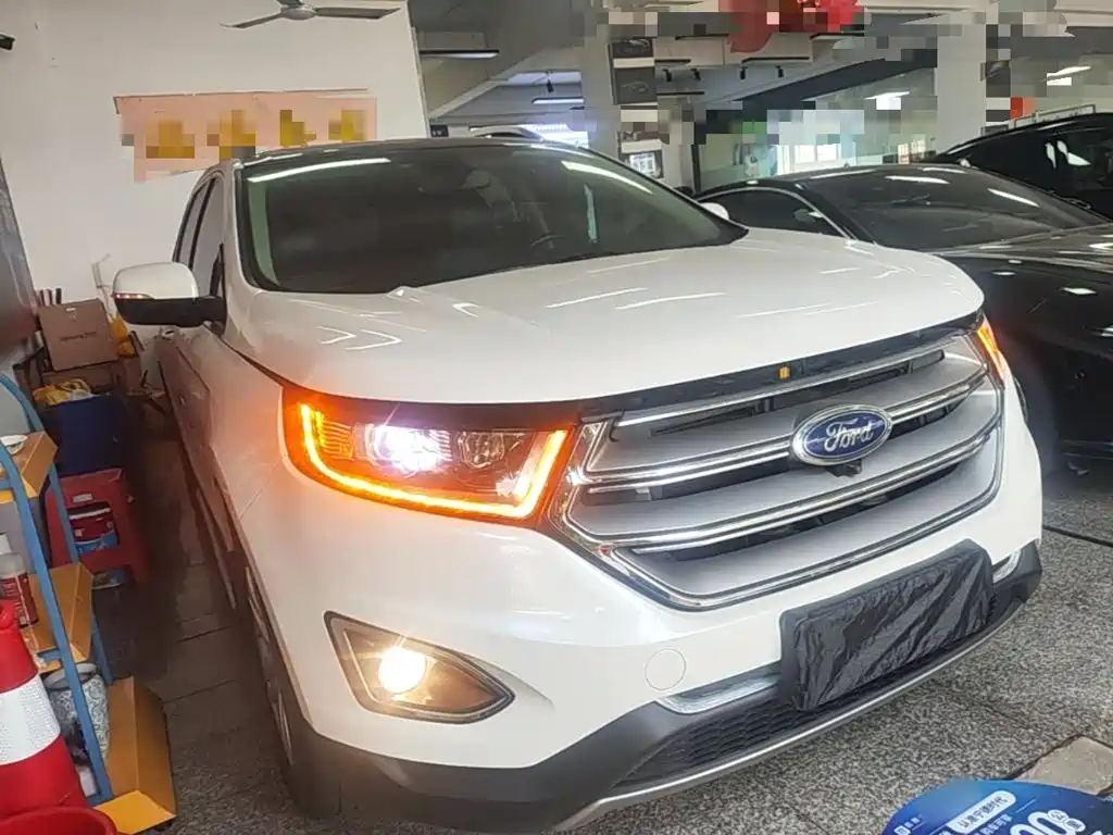 Ford Edge — миниатюра 4