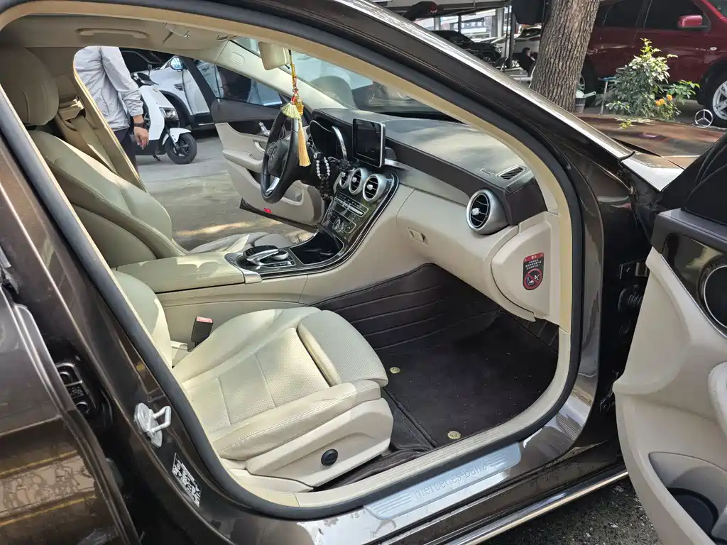Mercedes-Benz C-Class — миниатюра 20
