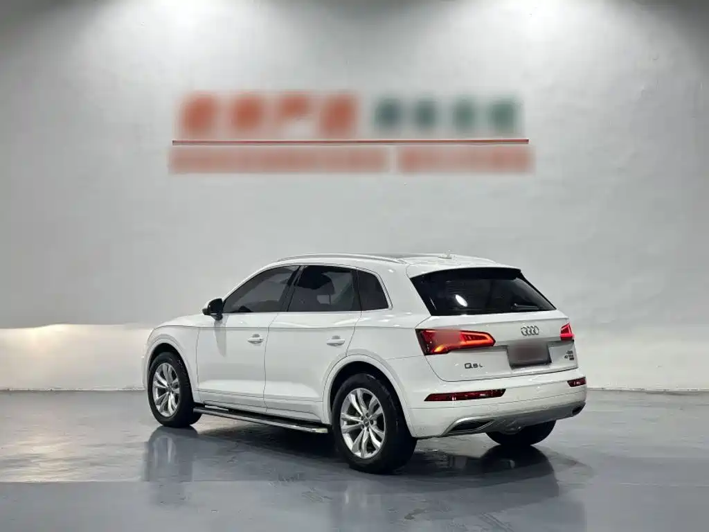 Audi Q5L — миниатюра 10