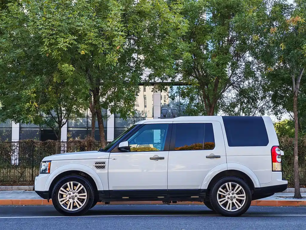 Land Rover Discovery — миниатюра 3
