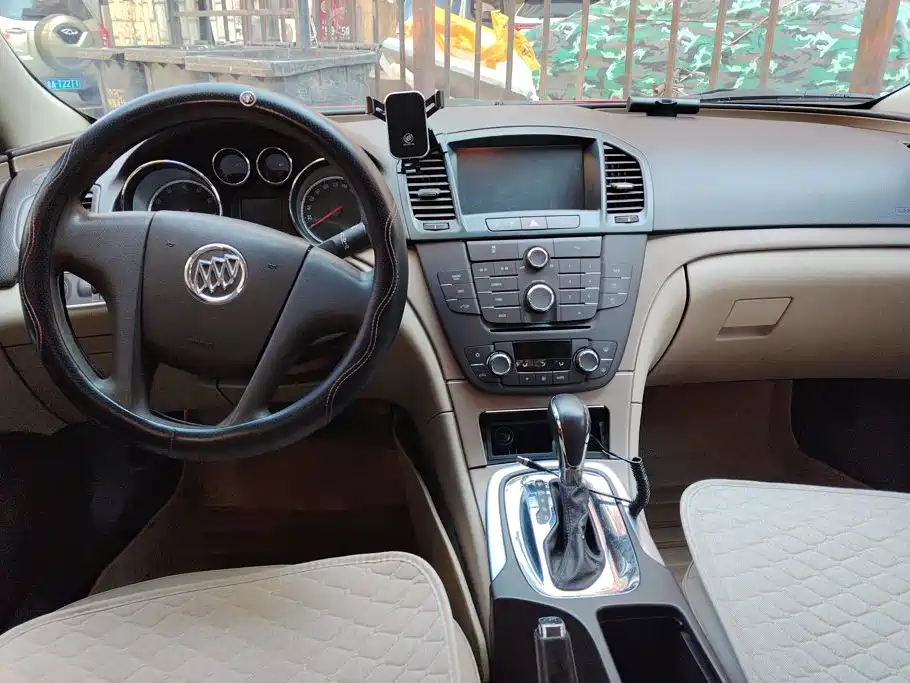 Buick Regal — миниатюра 12