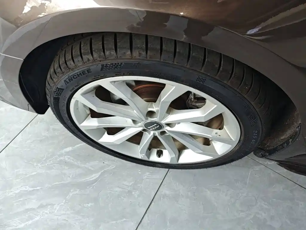 Audi A4L — миниатюра 23
