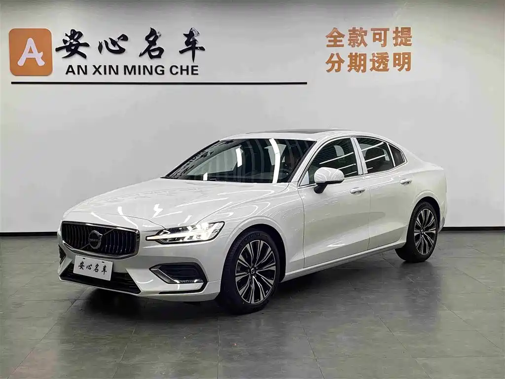 Volvo S60 2025