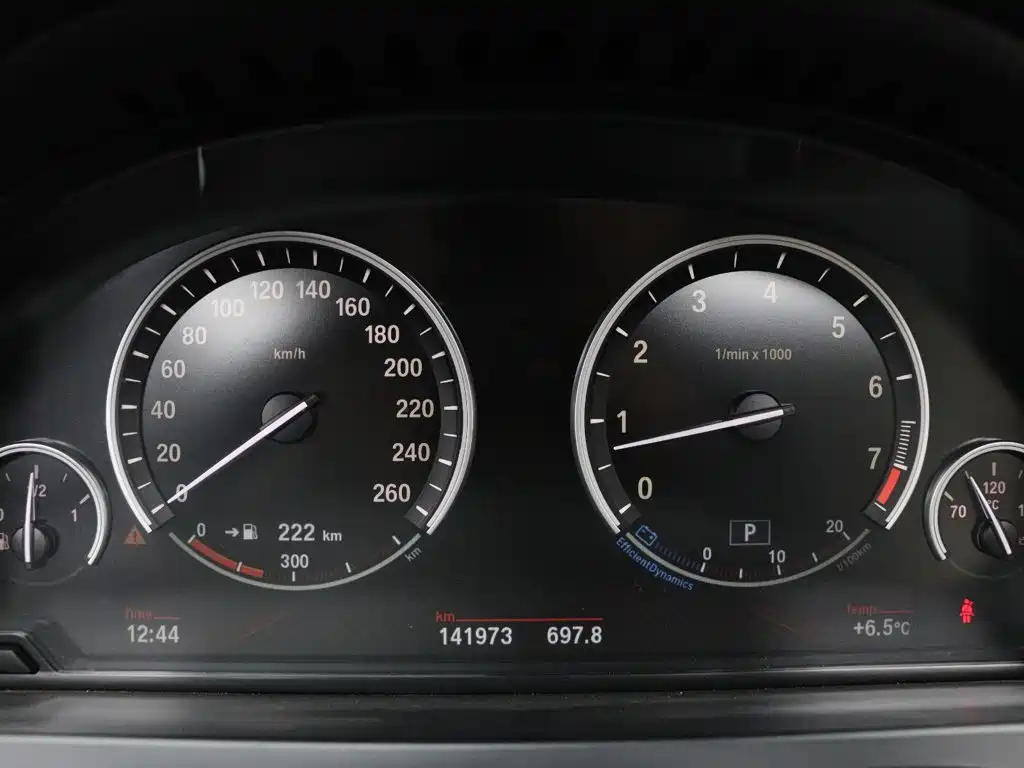 BMW 7 Series — миниатюра 28