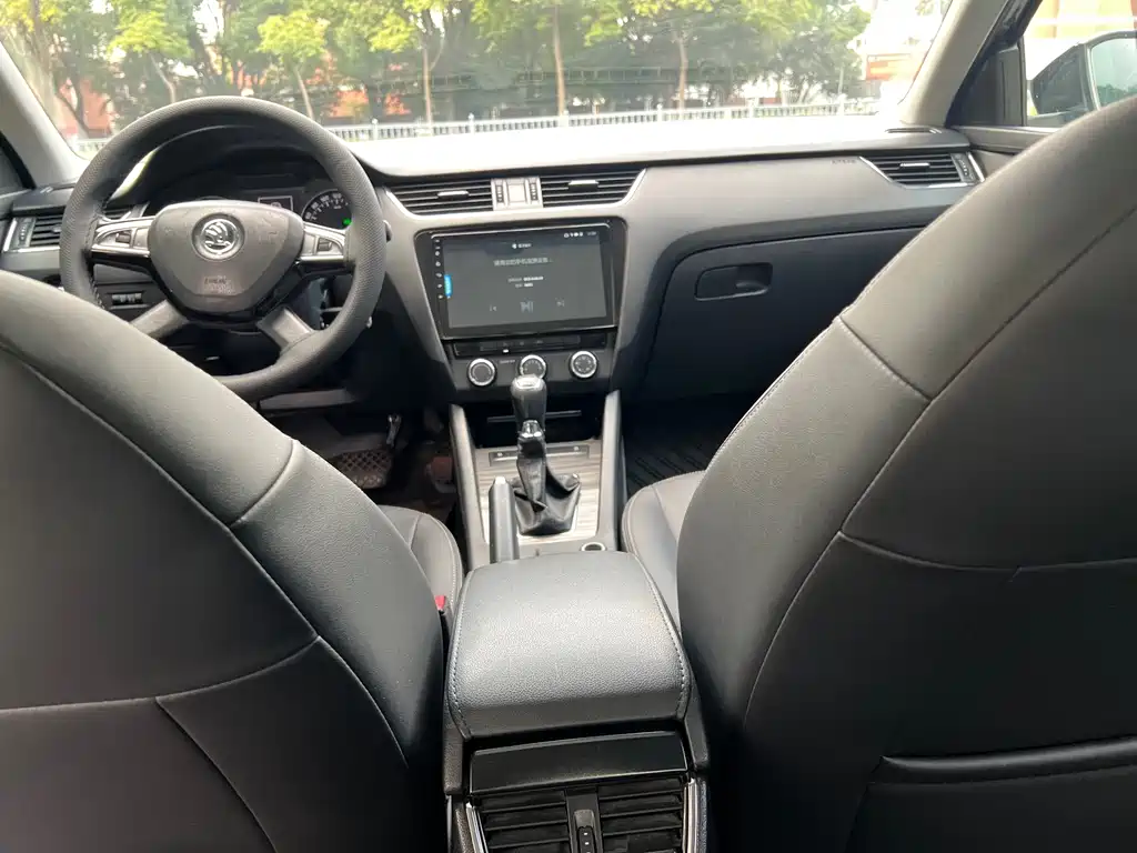 Skoda Octavia — миниатюра 13