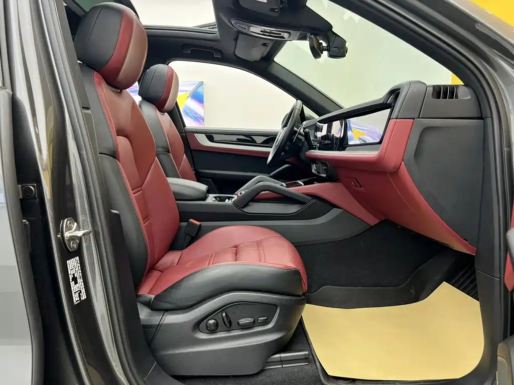 Porsche Cayenne — миниатюра 21
