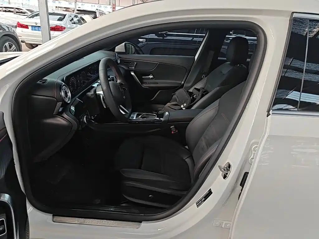 Mercedes-Benz A-Class — миниатюра 15