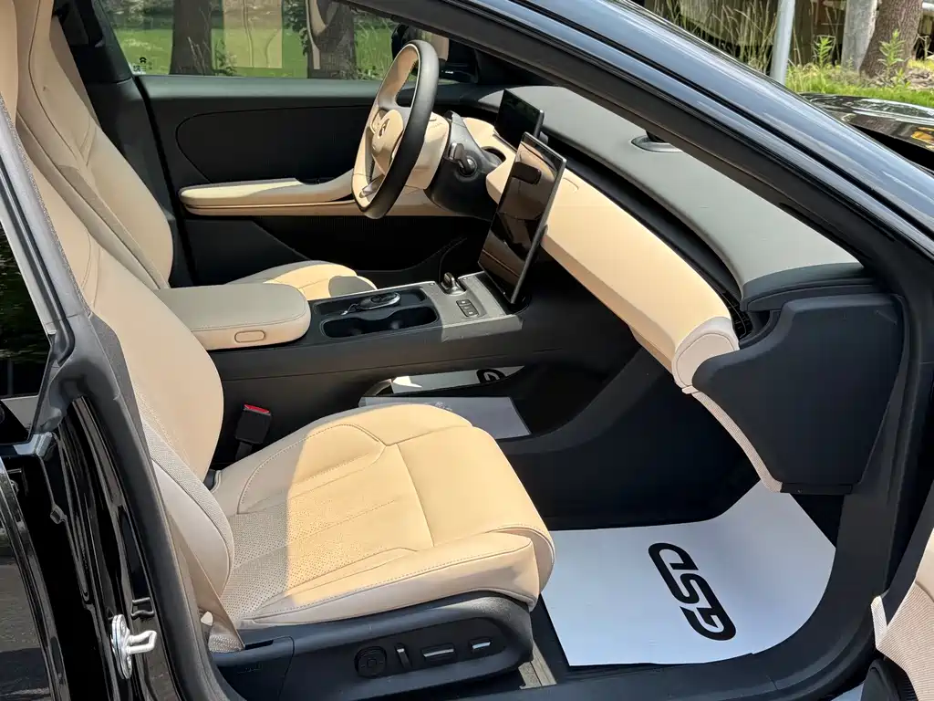 NIO ET5T — миниатюра 14