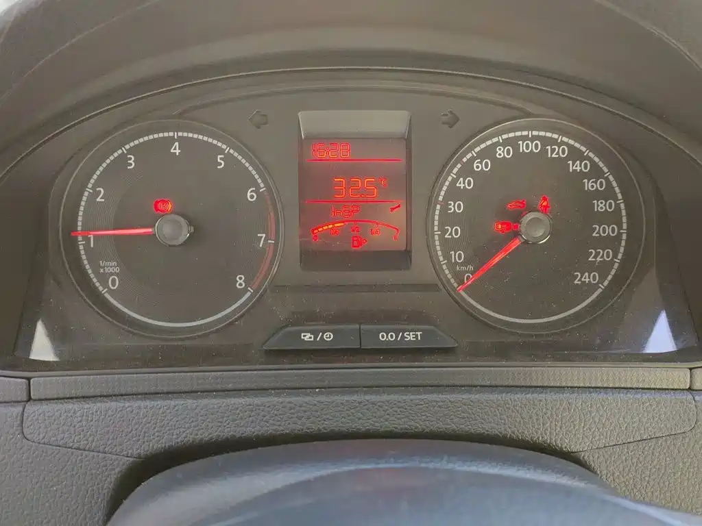 Volkswagen Santana — миниатюра 12