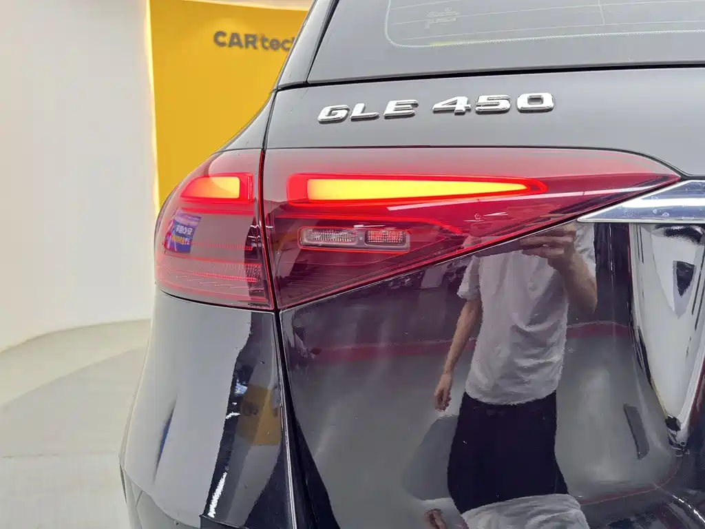 Mercedes-Benz GLE (Import) — миниатюра 46