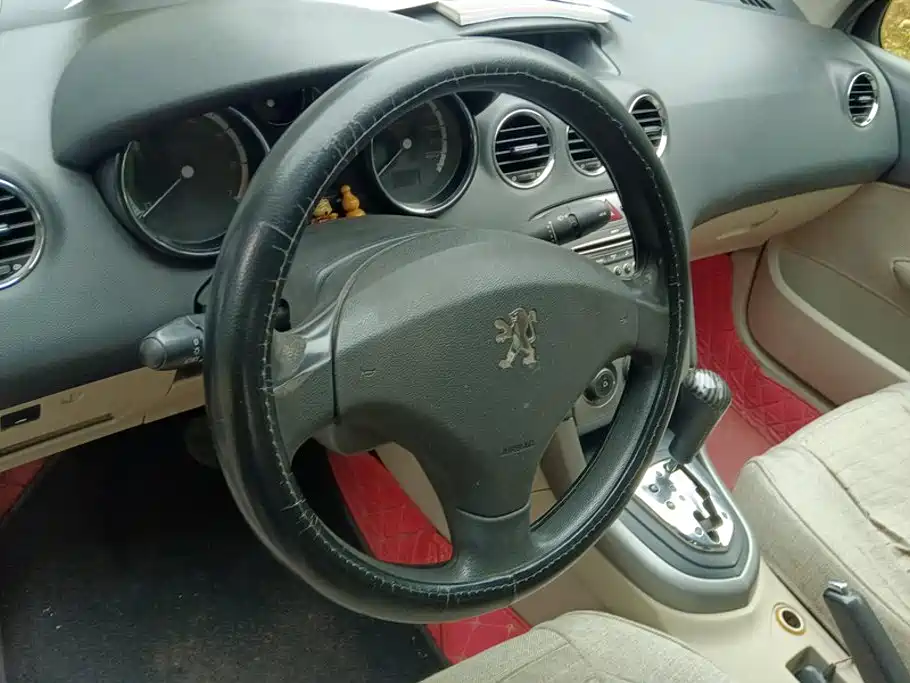 Peugeot 408 — миниатюра 15