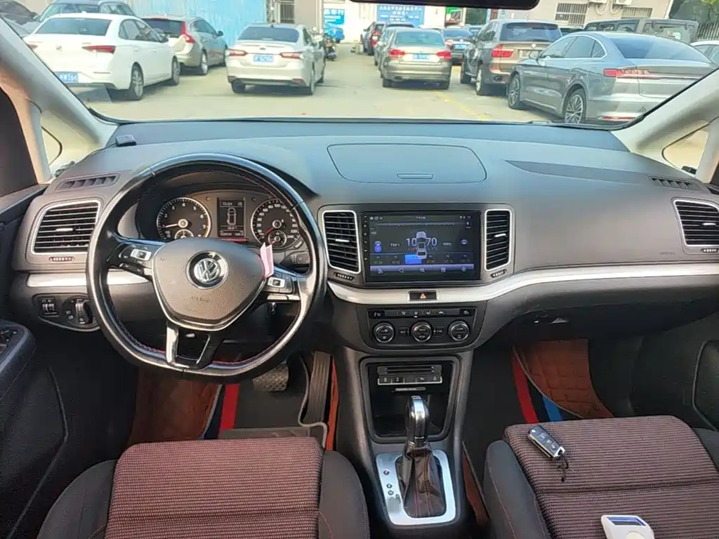 Volkswagen Sharan — миниатюра 13