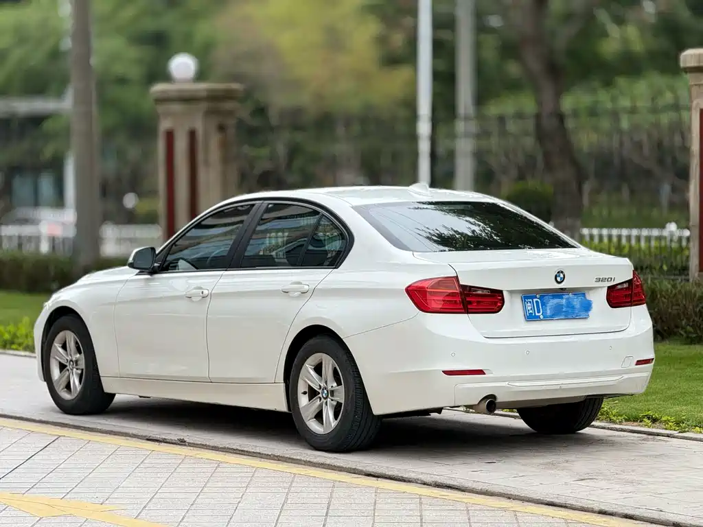 BMW 3 Series — миниатюра 6
