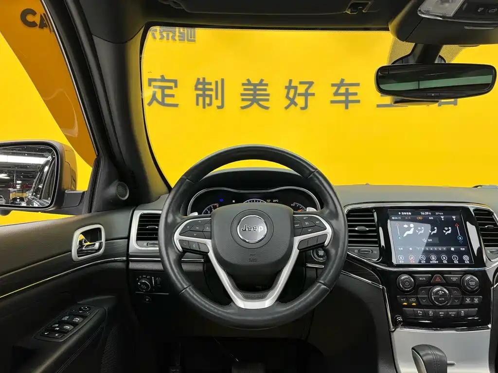 Jeep Grand Cherokee (Import) — миниатюра 40