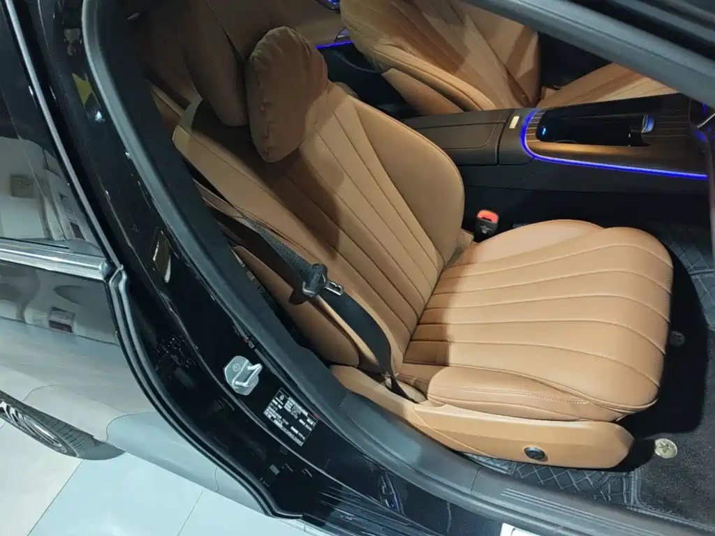 Mercedes-Benz E-Class — миниатюра 25