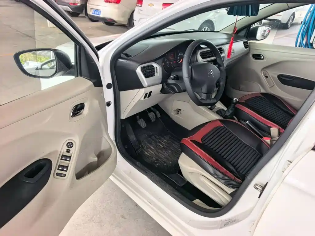 Citroen Elysee — миниатюра 16