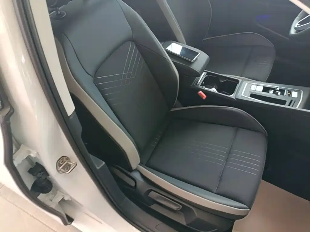 Volkswagen Golf — миниатюра 25