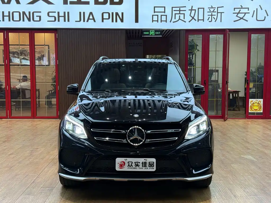 Mercedes-Benz GLE (Import) — миниатюра 2