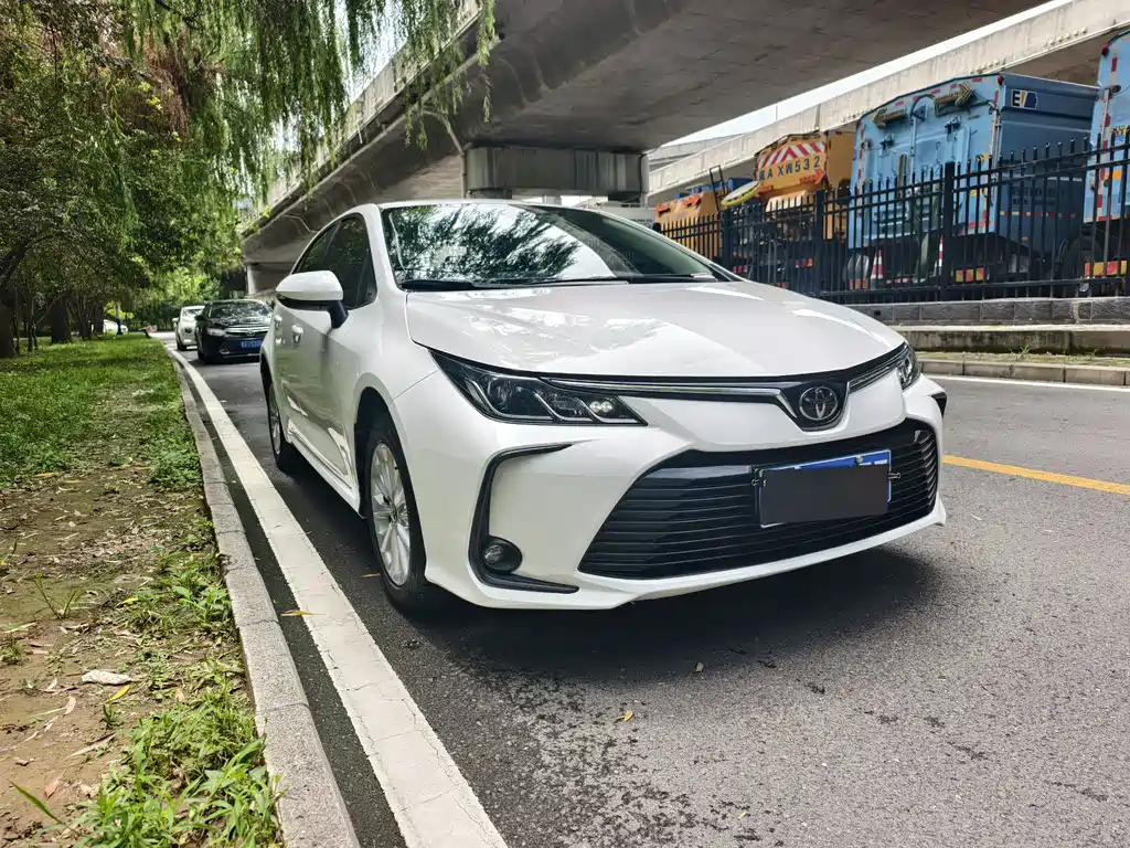 Toyota Corolla — миниатюра 3