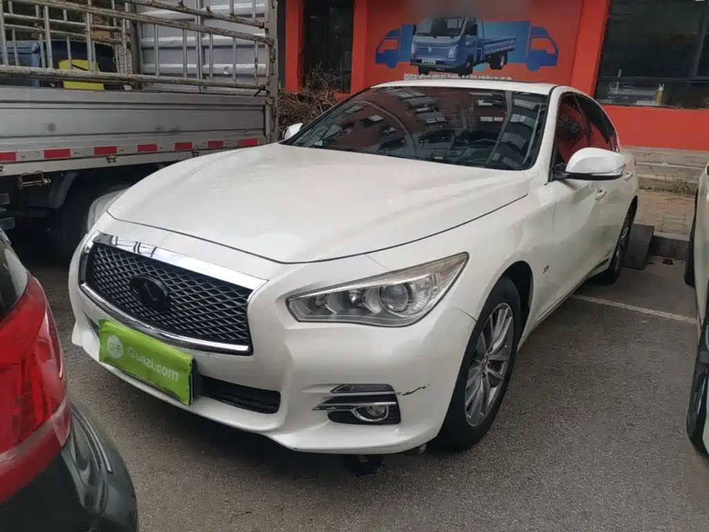 Infiniti Q50L