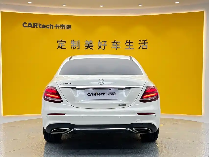 Mercedes-Benz E-Class — миниатюра 5