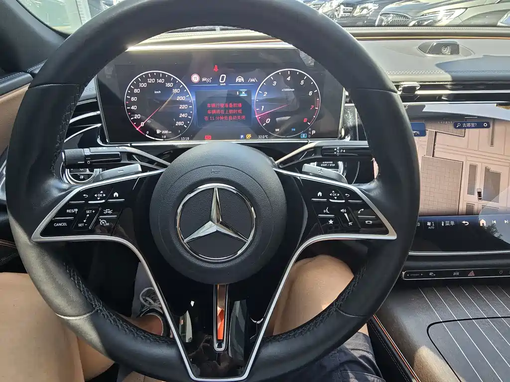 Mercedes-Benz E-Class — миниатюра 21