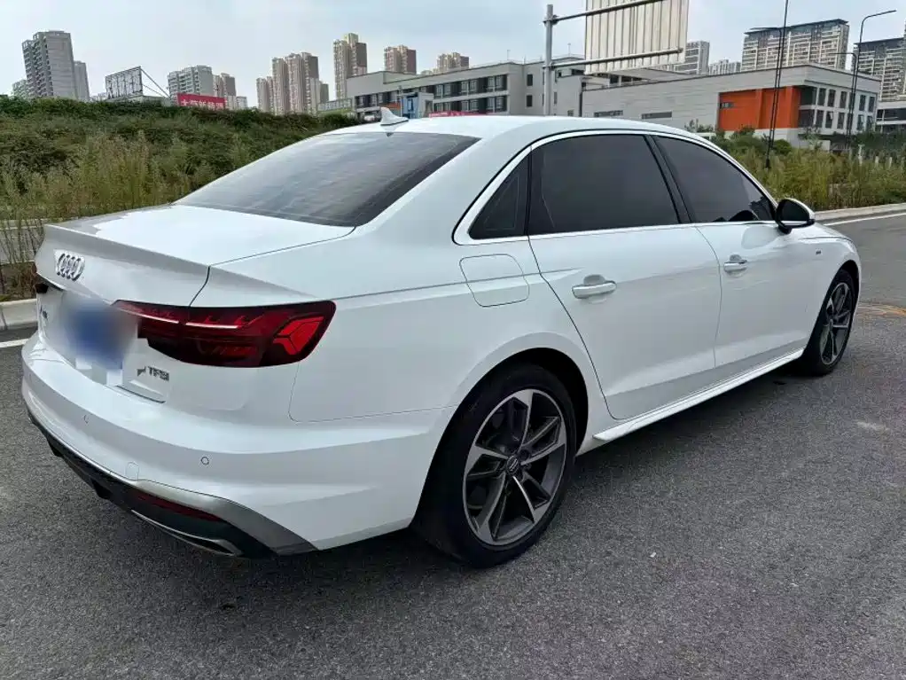 Audi A4L — миниатюра 10