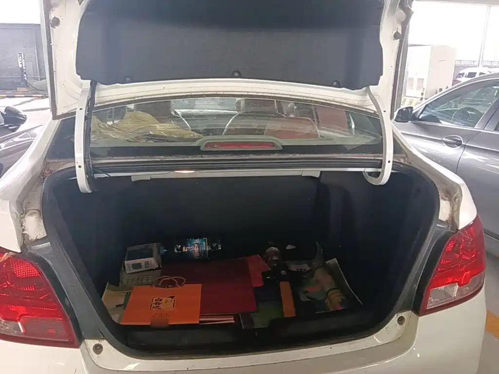 Chevrolet Sail — миниатюра 19