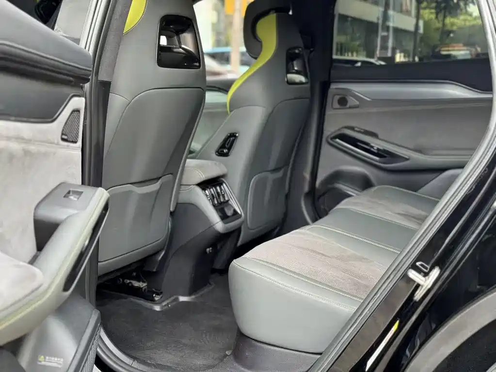 BYD L EV — миниатюра 8