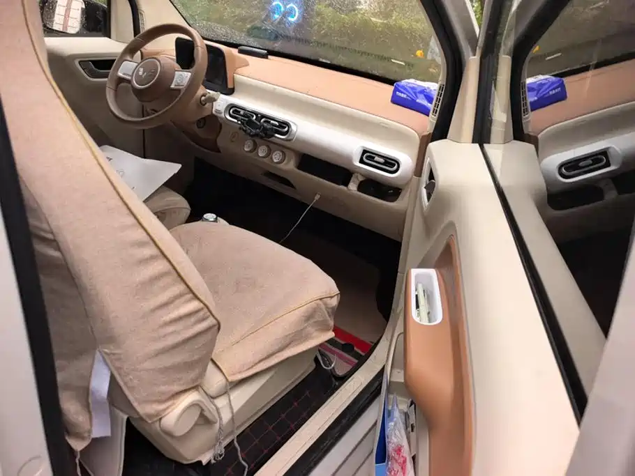 Wuling MINIEV — миниатюра 8