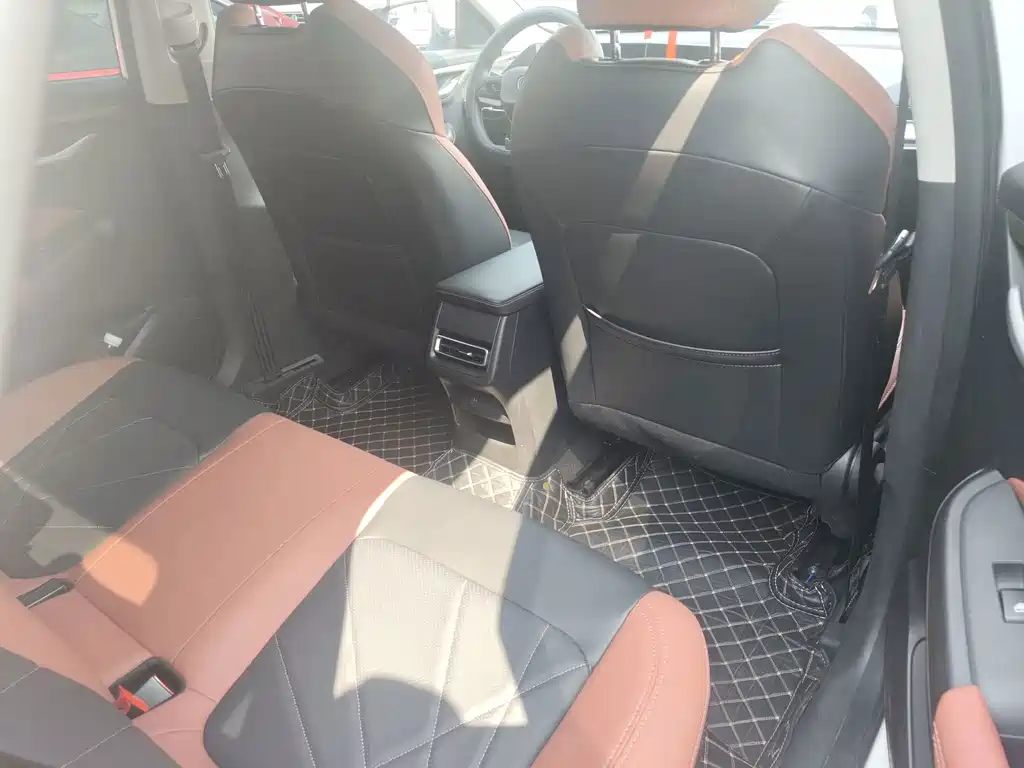 Changan Eado — миниатюра 9