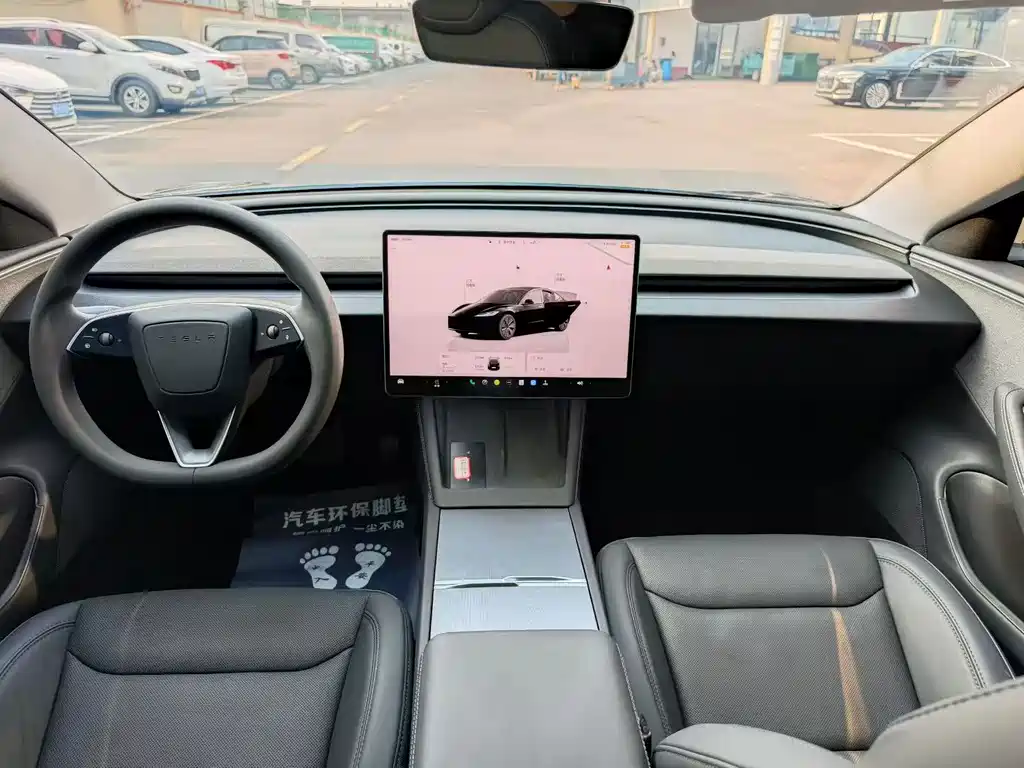 Tesla Model 3 — миниатюра 5