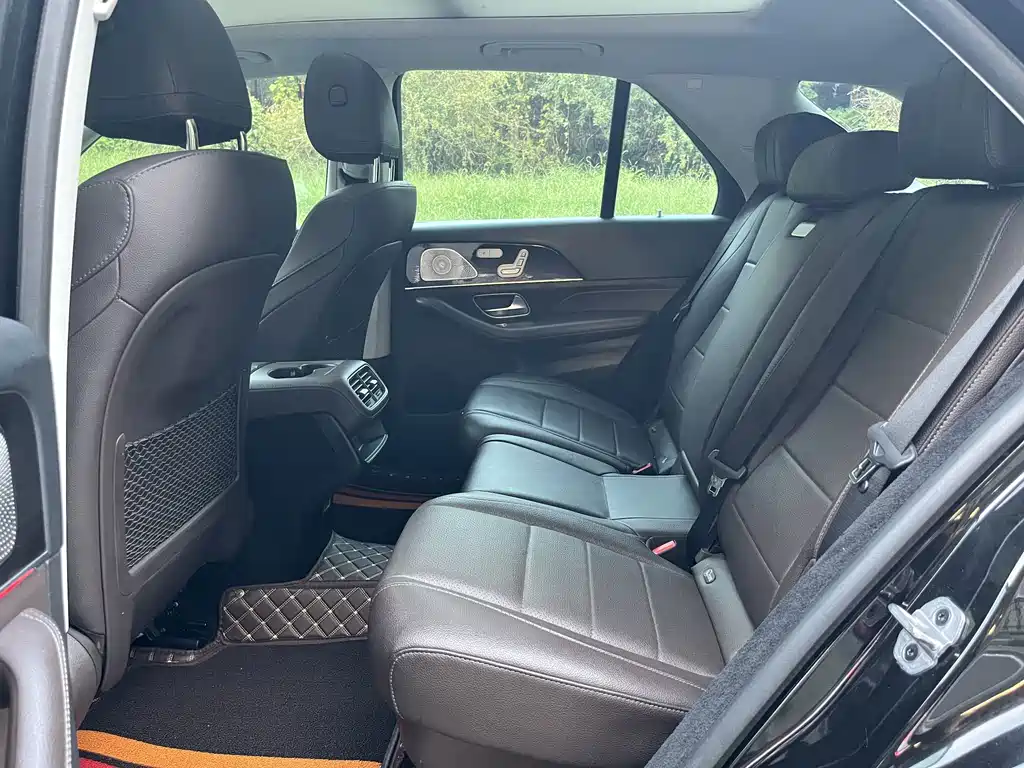 Mercedes-Benz GLE (Import) — миниатюра 8
